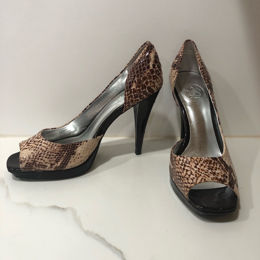 Fabulous Jessica Simpson pumps